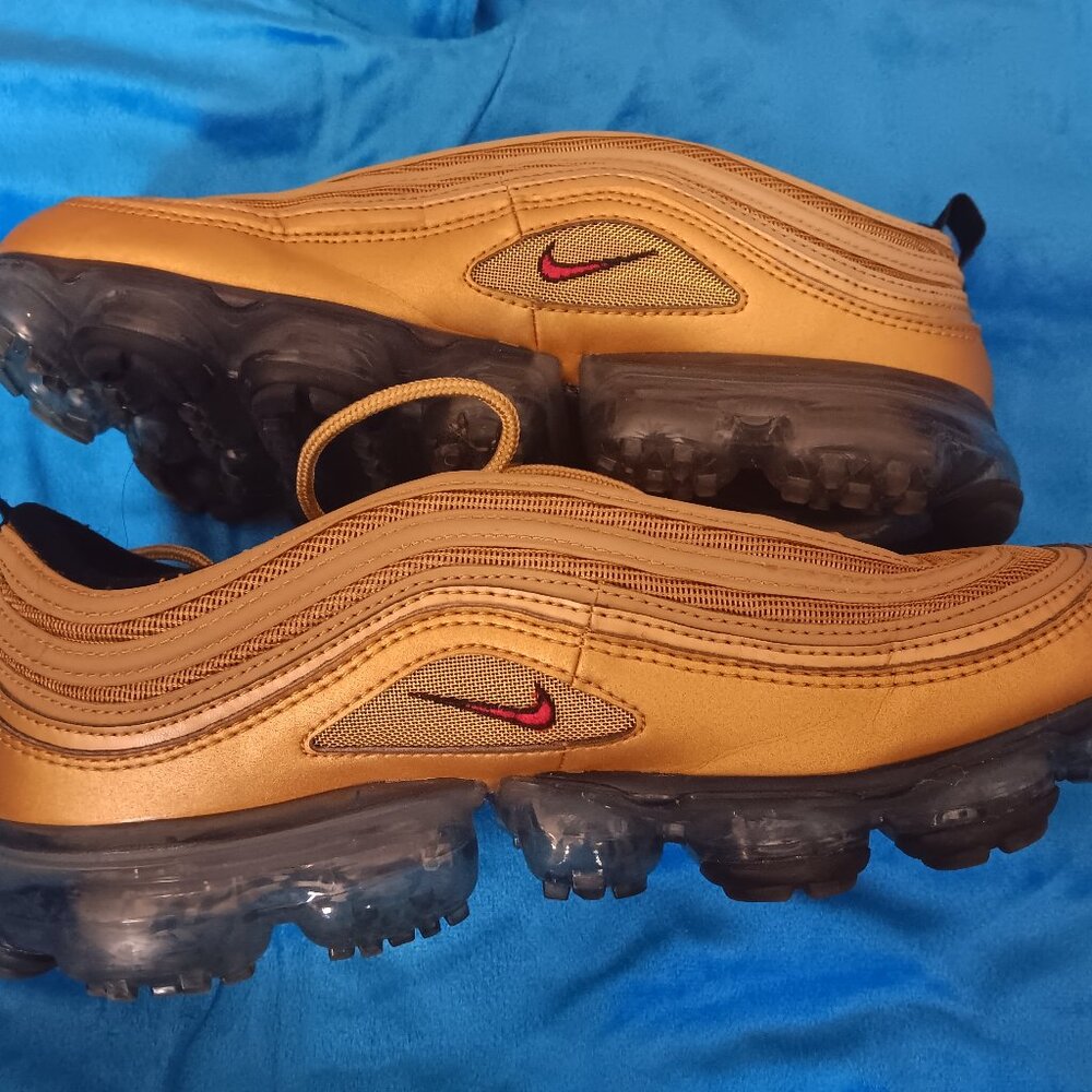 Nike air vapor max gold